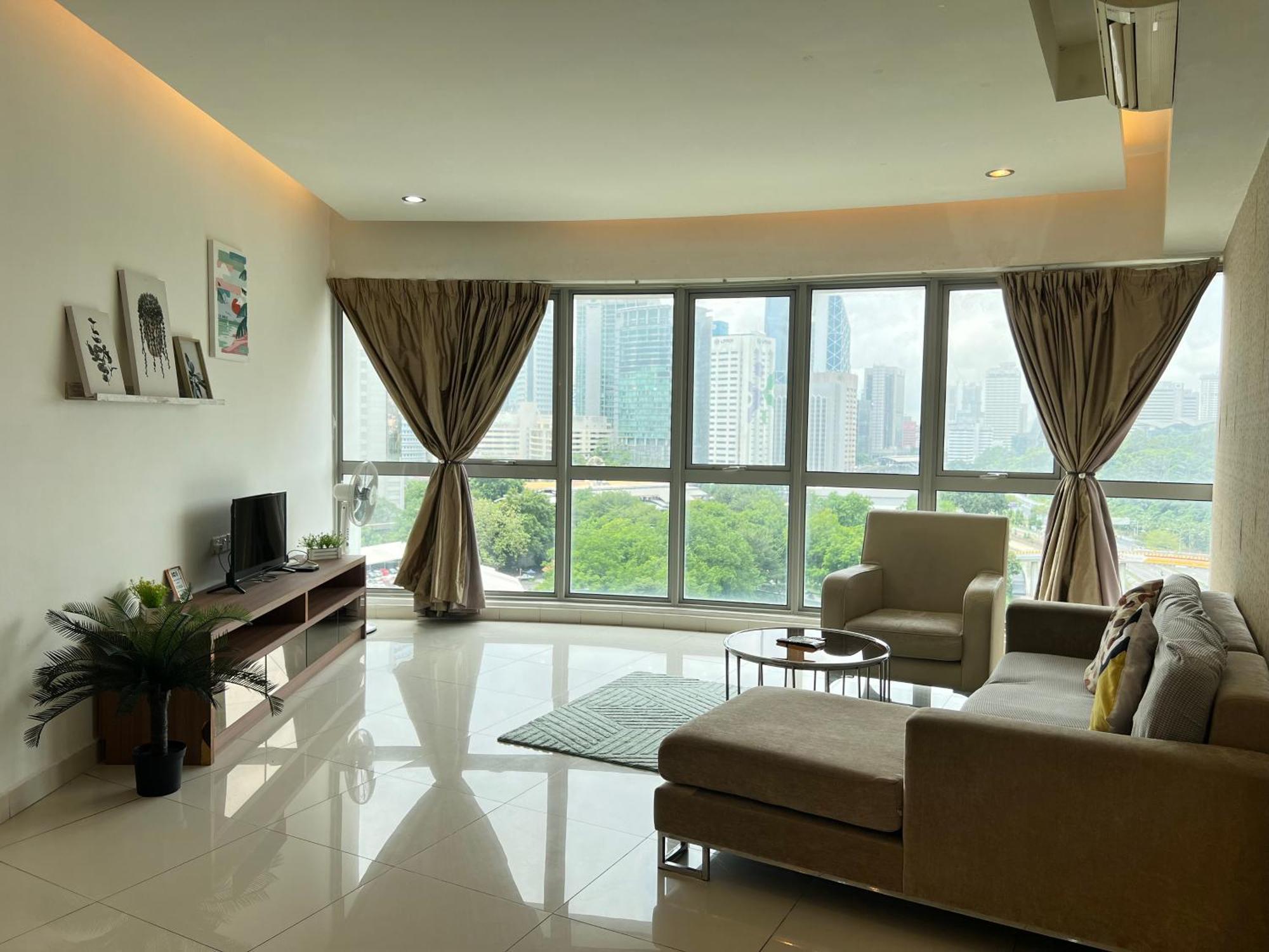 Regalia Service Suites Klcc Skypool Kuala Lumpur Exterior photo
